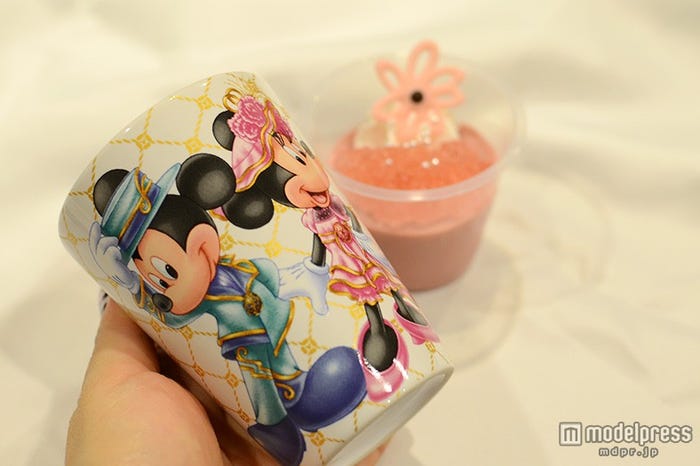 ミックスベリームース、スーベニアカップ付き¥720