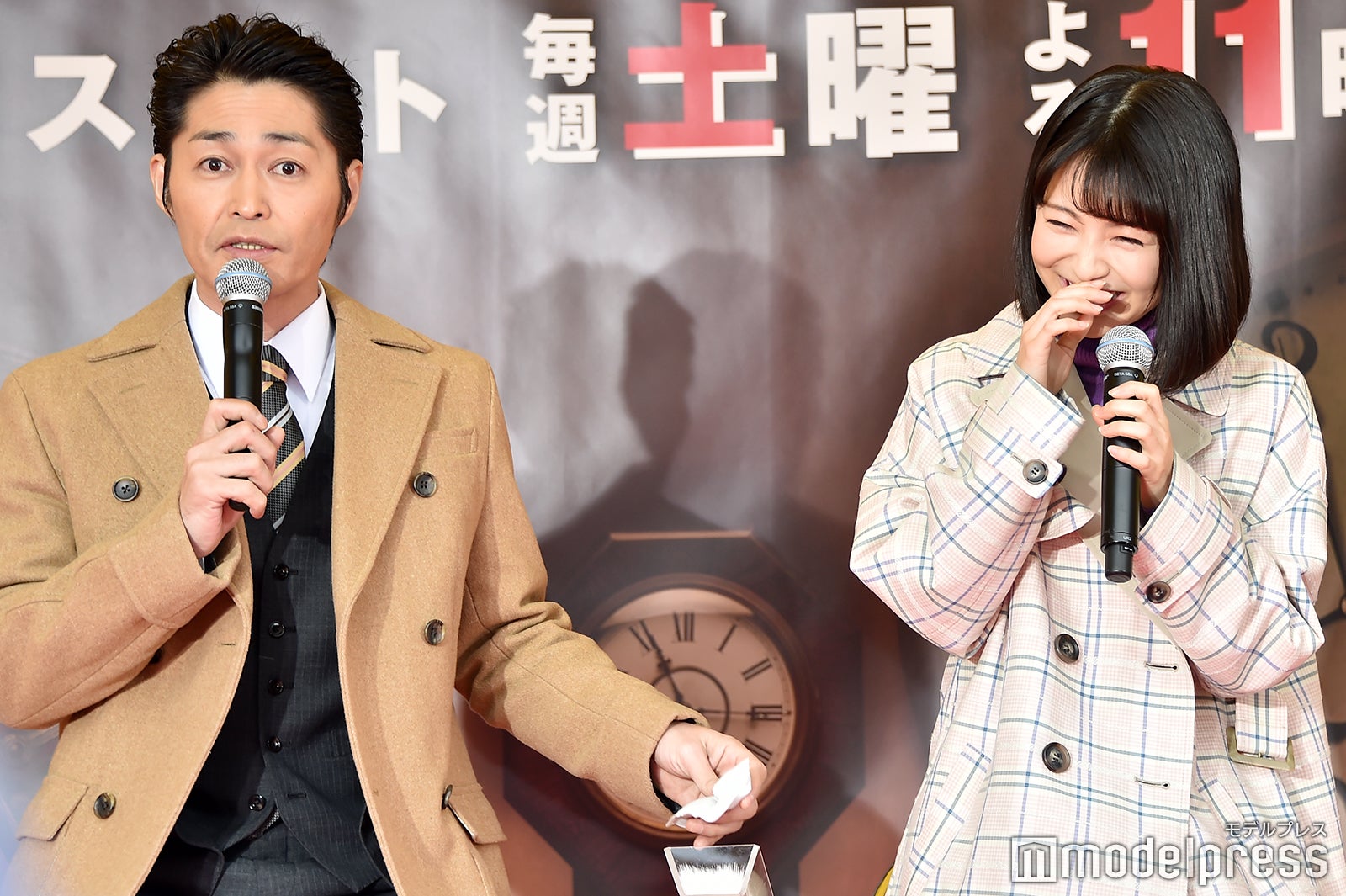 安田顕、浜辺美波（C）モデルプレス