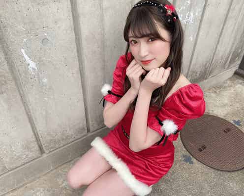 NMB48吉田朱里の“肌見せ”サンタコスに反響「肌綺麗」「美しい」