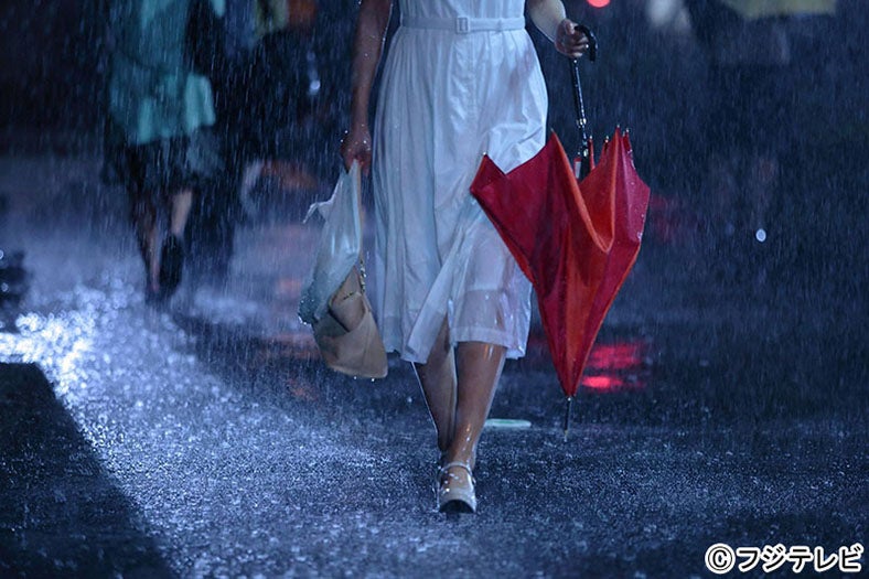 『天才探偵ミタライ～難解事件ファイル「傘を折る女」～』／場面カットより