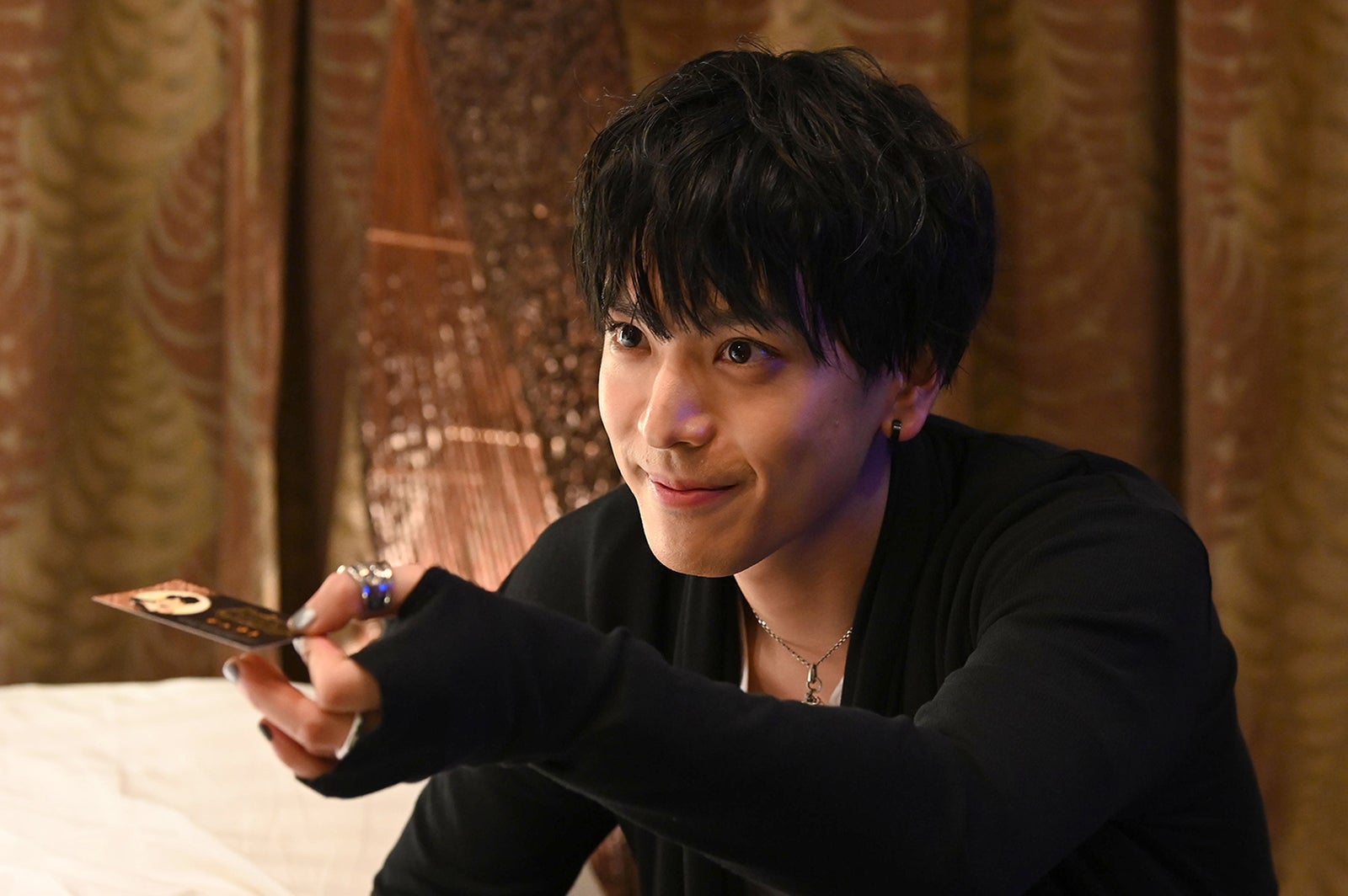 黒羽麻璃央（C）日本テレビ