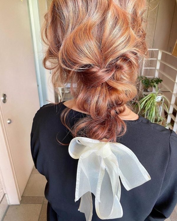 リボンを使った簡単ヘアアレンジ16選 セルフで大人可愛いを叶えよう モデルプレス リボンを使った簡単ヘアアレンジ16選 セルフで大人可愛いを叶えよう モデルプレス
