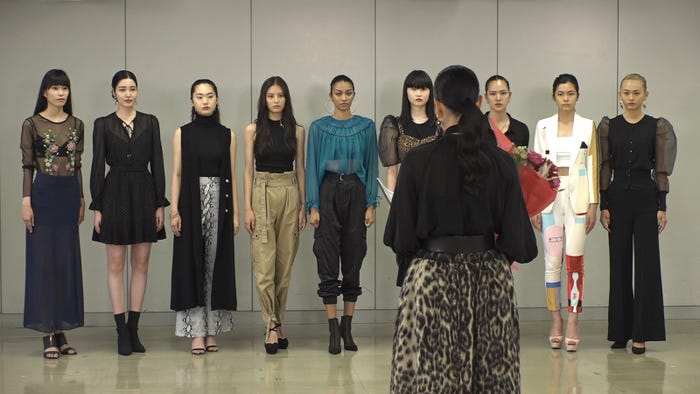 学院生、アンミカ/「林先生の初耳学」より(C)MBS