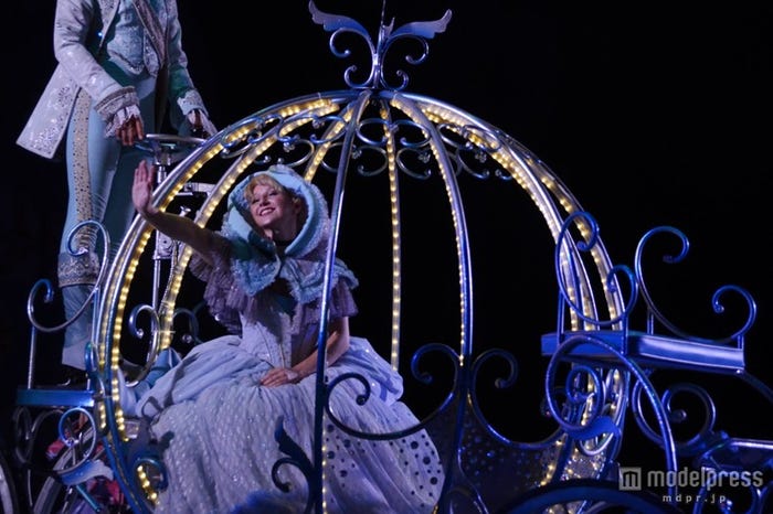 「ディズニー・オン・アイス」シンデレラ