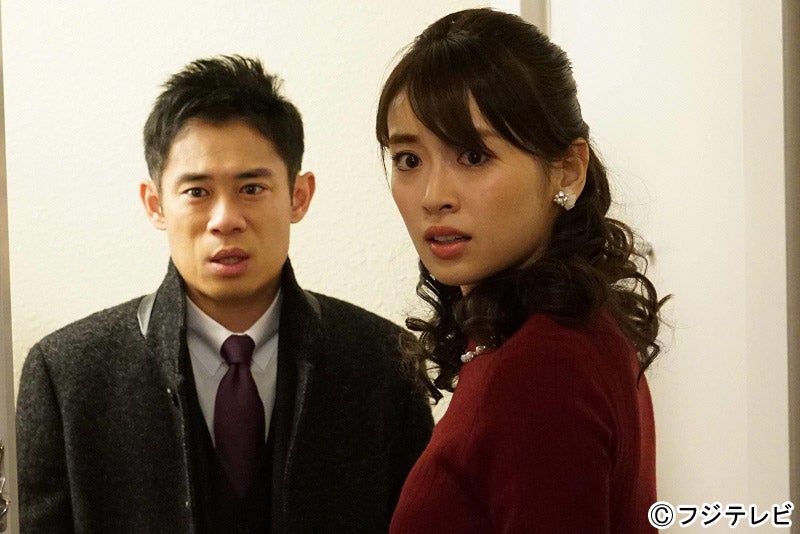 伊藤淳史、泉里香（C）フジテレビ