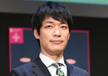 川島明、ボー然 「ラヴィット！」スタジオに「神様」降臨 まさかの食い逃げ犯役で「1回土下座させてください」
