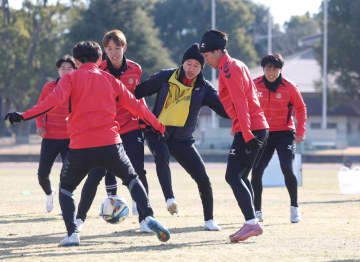 58歳・三浦知良 41年目開幕へ平常心 J3福島が千葉県で合宿公開「勝つために役に立ちたい」