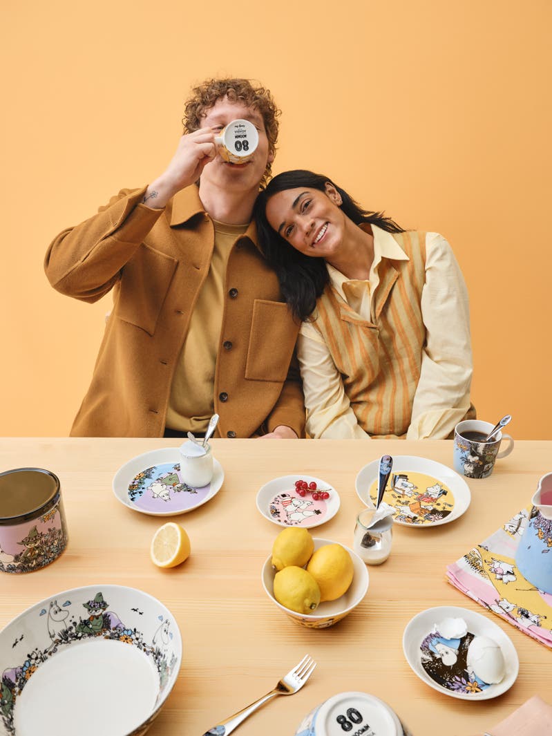 「80」のバックスタンプがちらり