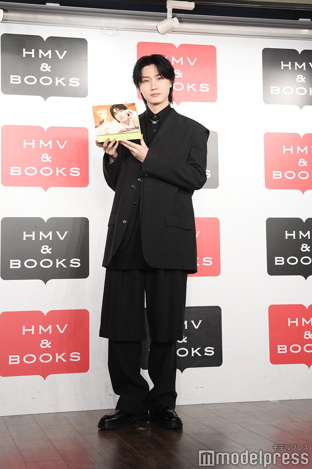 桜田通「撮影を忘れるくらい楽しかった」ナチュラルな表情にファンから