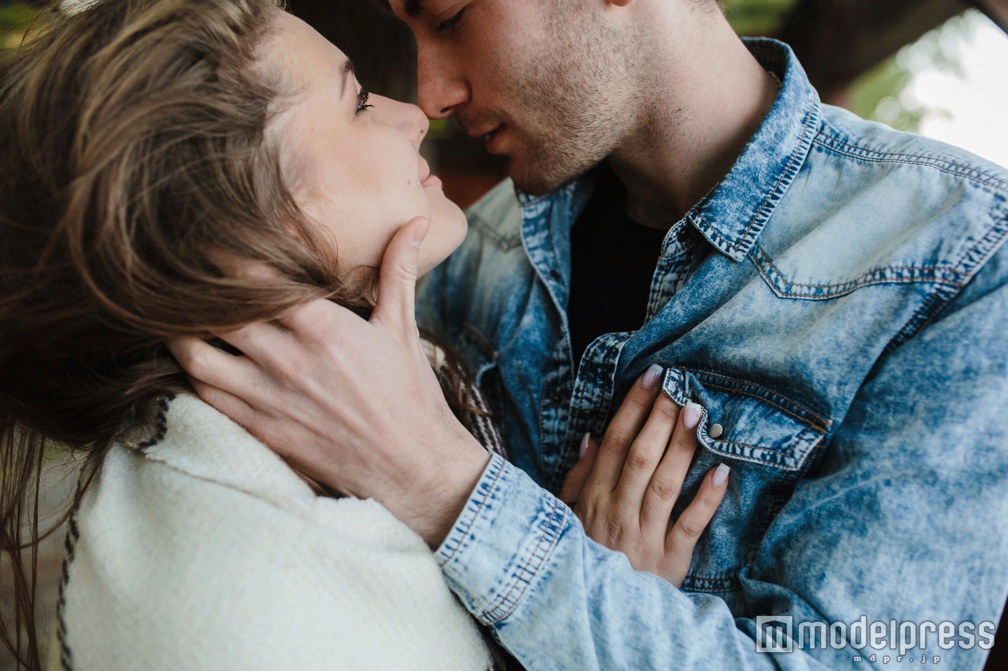 まずは彼の気持ちをしっかりと見極めて（photo-by-teksomolika／Fotolia）