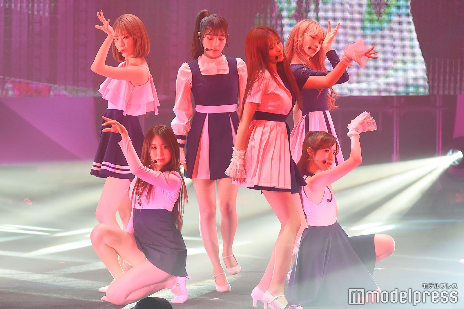 IZ*ONE（C）モデルプレス