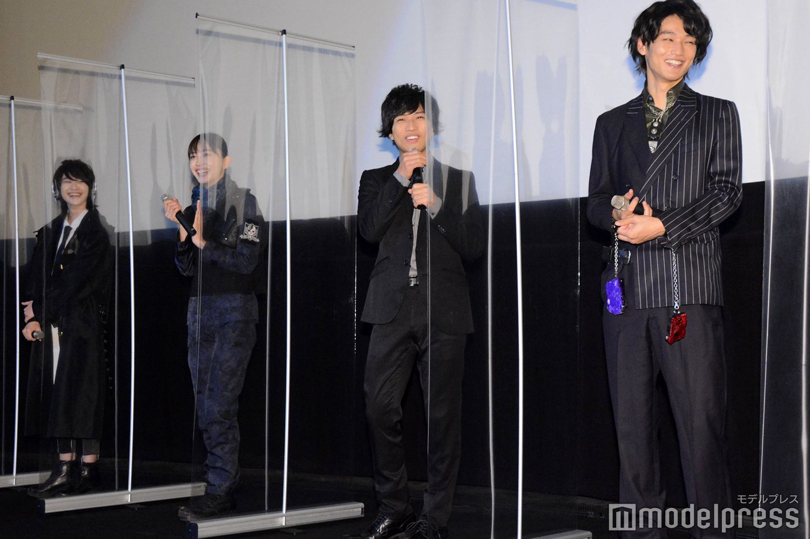 中山咲月、井桁弘恵、岡田龍太郎、中川大輔 （C）モデルプレス