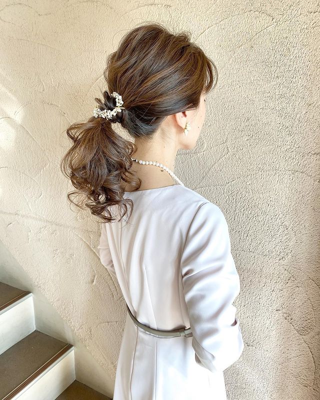 結婚式の二次会にぴったりの髪型 自分でできる簡単お呼ばれヘアアレンジカタログ モデルプレス