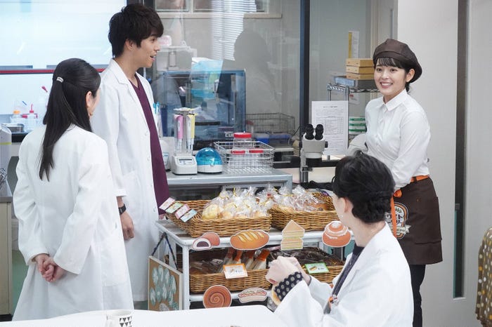 志田未来、中尾明慶、平岩紙、矢作穂香「監察医 朝顔」第11話より(C)フジテレビ