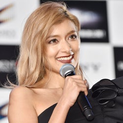 ローラ おしゃれ過ぎるインスタの裏事情を明かす ちょっと引いてるかも モデルプレス