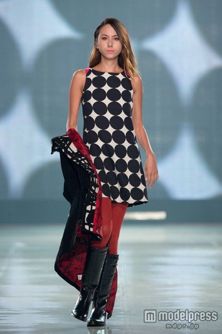 道端アンジェリカ／「東京ランウェイ2013 A／W」より