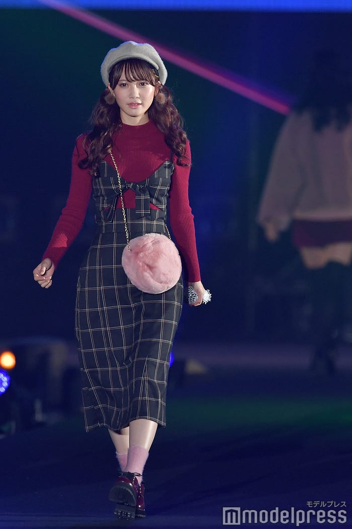 加藤史帆(C)モデルプレス