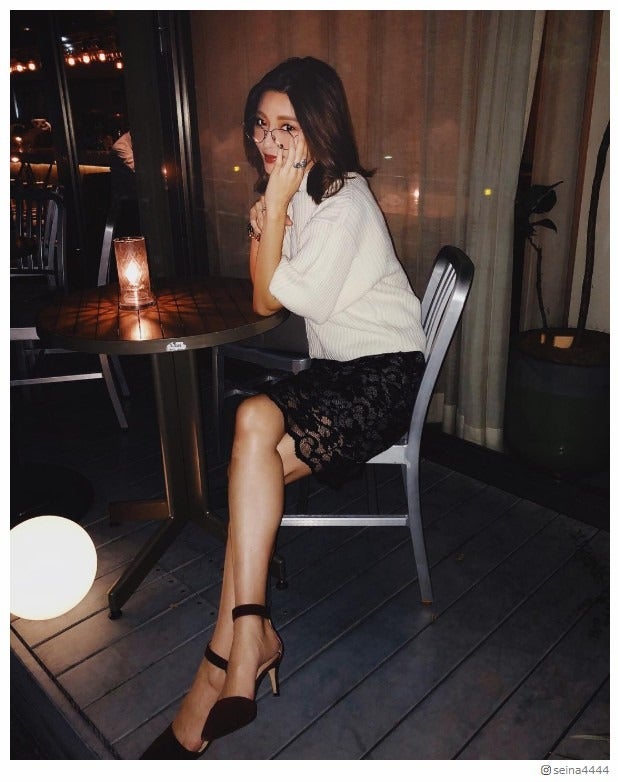 島袋聖南、スラリ美脚に注目集まる「見惚れる」「長くて綺麗」と絶賛の声