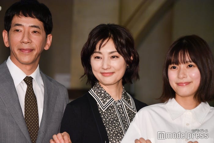 野間口徹、常盤貴子、芳根京子(C)モデルプレス