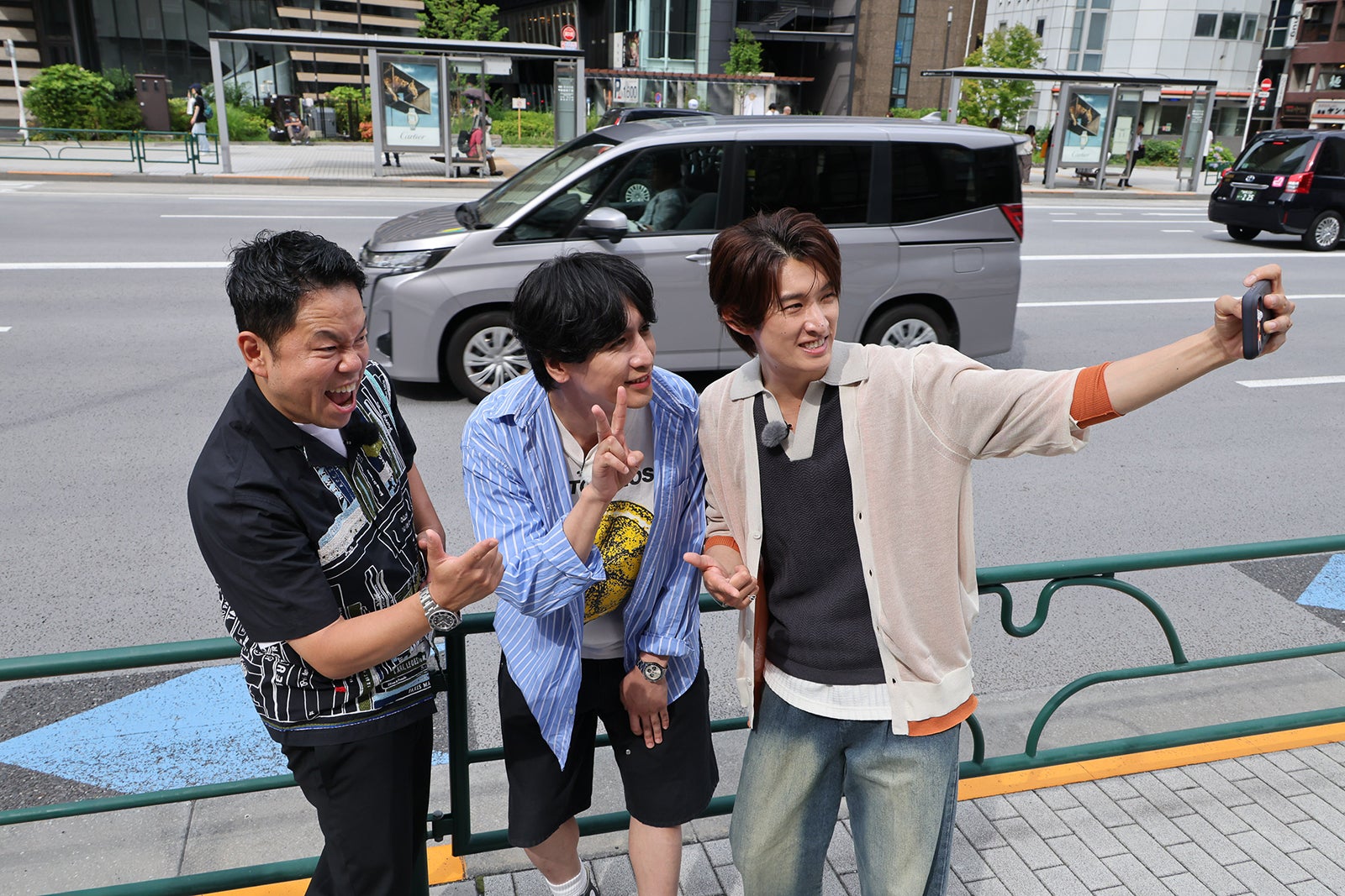 津田篤宏、藤井流星、向井康二（C）MBS