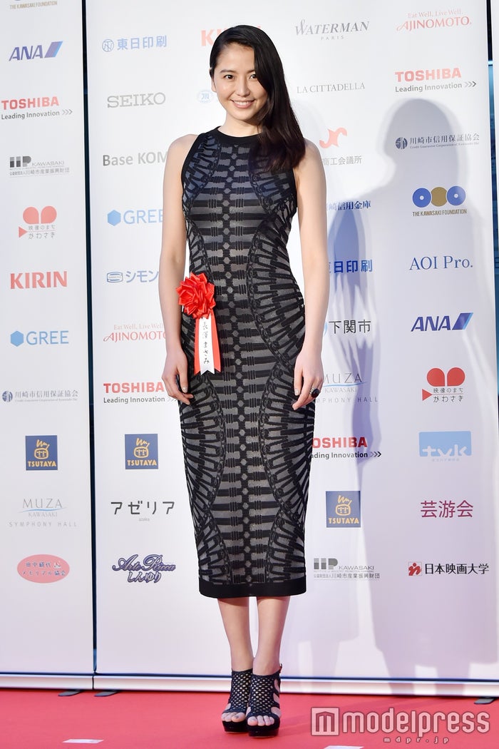 長澤まさみ タイトシルエットで女っぷりup ドレスアップで晴れ舞台 ファッションチェック モデルプレス 長澤まさみ タイトシルエットで女っぷりup ドレスアップで晴れ舞台 ファッションチェック モデルプレス