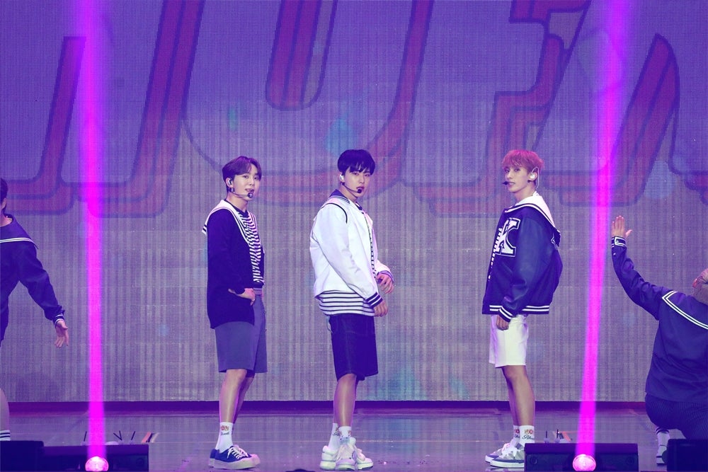 「SEVENTEEN in CARAT LAND」SEVENTEEN（C）PLEDIS Entertainment