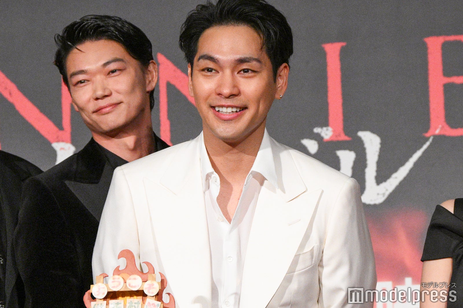 サプライズで誕生日を祝福された柳楽優弥（C）モデルプレス