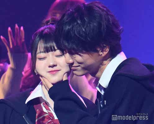 「今日好き」“りんはな”りんか&植野花道カップル、二度目のおねだりで頬キス 焦らし技に観客興奮<TGC teen 2023 Winter>
