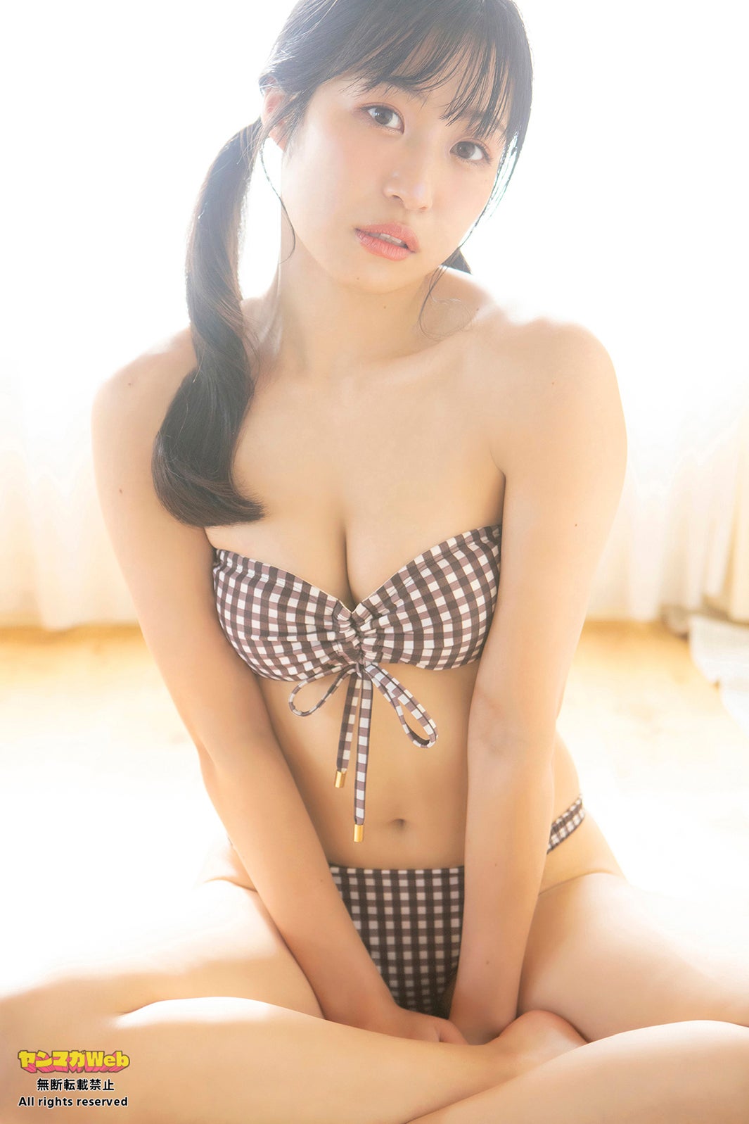 アップアップガールズ（プロレス）鈴木志乃、初々しい水着姿 人生初グラビアに挑戦