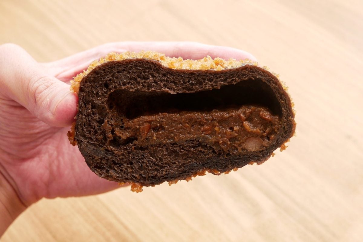 ゴディバ　ビーフカレーパン