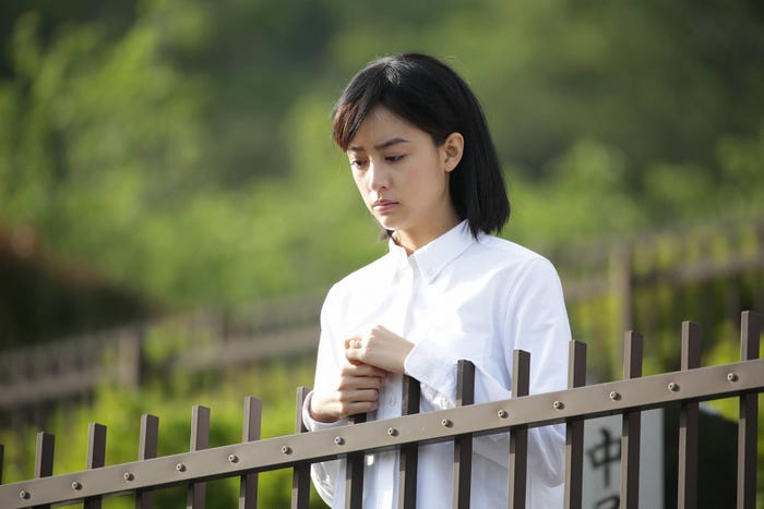 山本美月/「モンテ・クリスト伯 ー華麗なる復讐ー」第6話より(C)フジテレビ