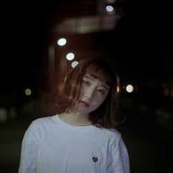シンガーソングライター“果歩”、初の全国流通盤EP「水色の備忘録」のリリースが決定
