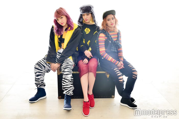 須田アンナ、武部柚那、YURINO(C)モデルプレス