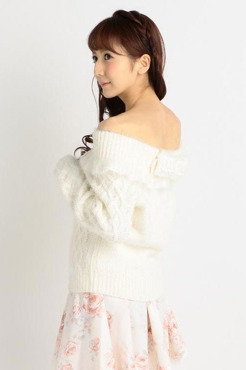 バックリボンオフショルトップス「LIZ LISA」7,452円（税込）／画像提供：Tokyo Kawaii Life