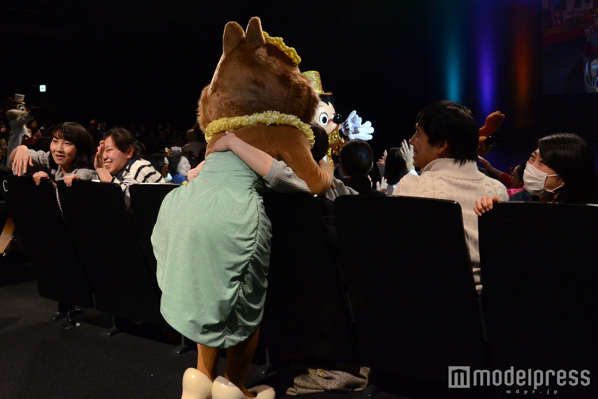 キャラクターが客席を回る（C）モデルプレス