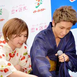 ファンとのデートを楽しむ與真司郎