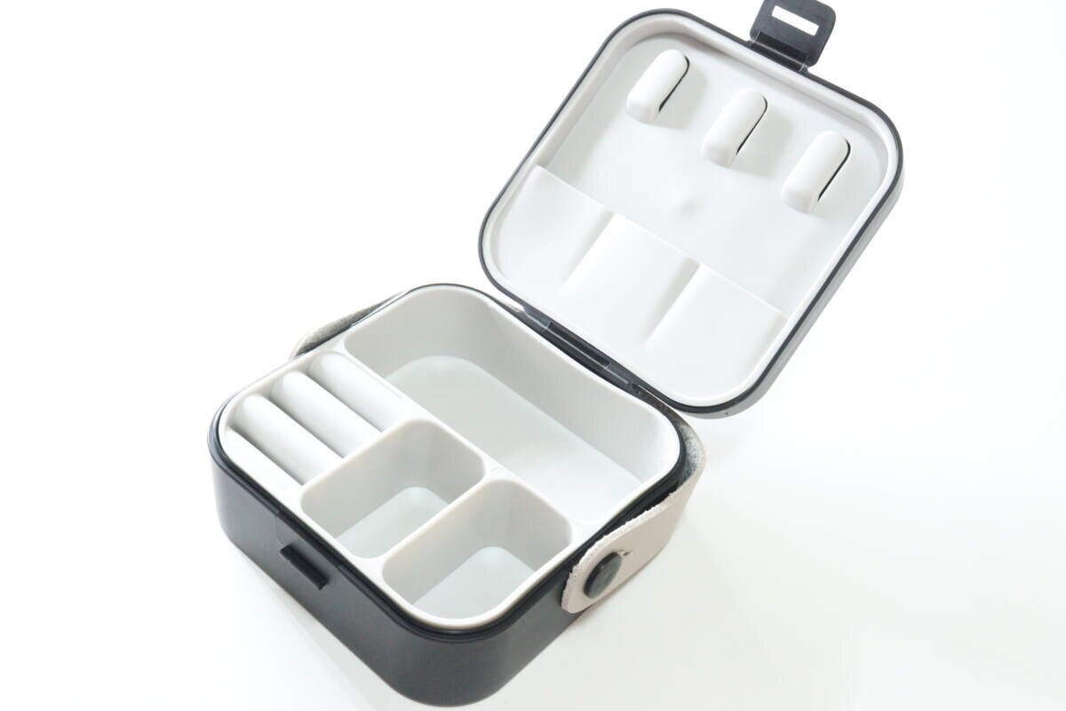 アクセサリー収納ボックス（外せるタイプ）　内装