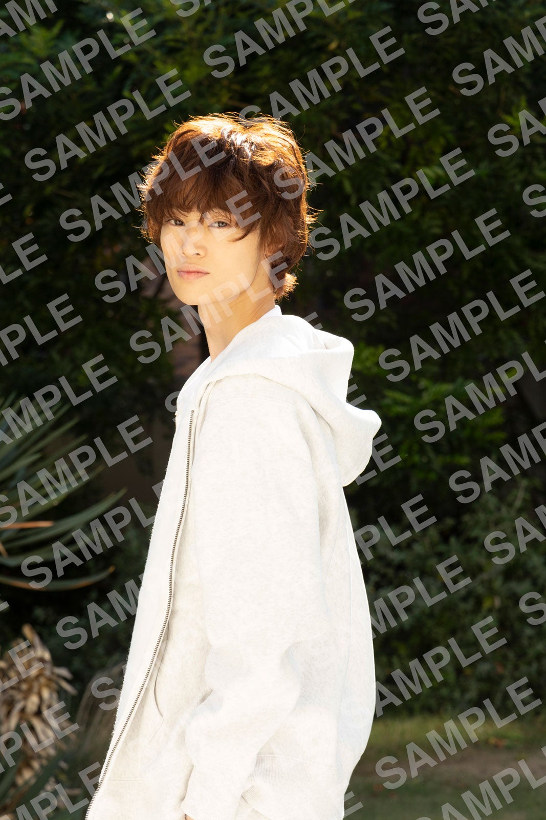 「窪塚愛流 1st写真集 Lila」楽天ブックス限定生写真（C）小学館／写真：Great the kabukicho