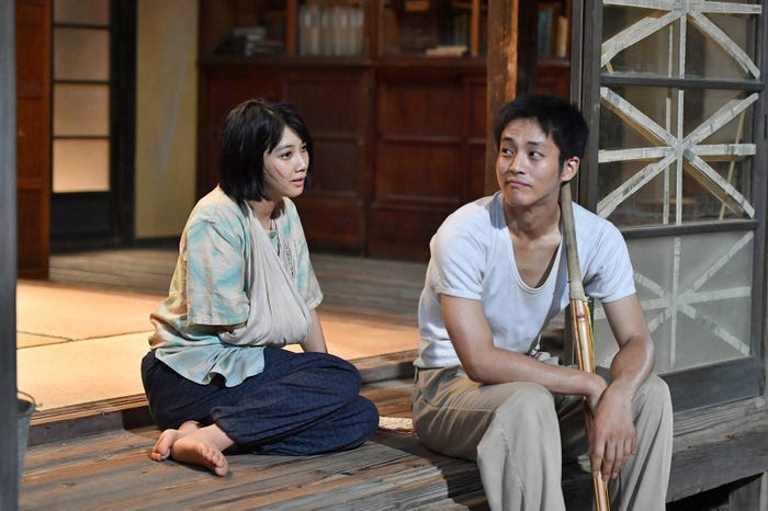 松本穂香、松坂桃李/「この世界の片隅に」第8話より(C)TBS