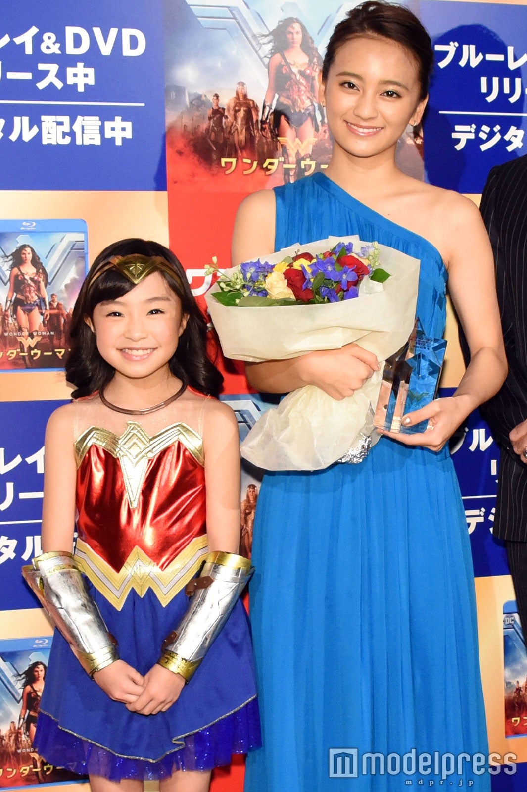 新井美羽、岡田結実 （C）モデルプレス