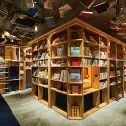 泊まれる本屋「BOOK AND BED TOKYO」5号店が東京・新宿に来春誕生（C）R-STORE2017