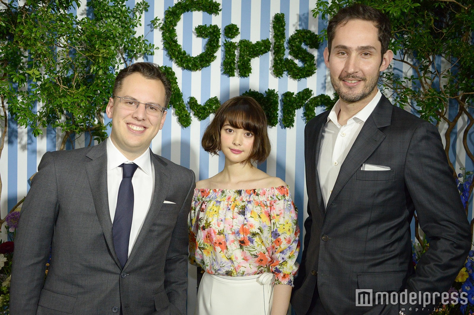 （左から）マイク・クリーガー氏、玉城ティナ、ケビン・シストロム氏