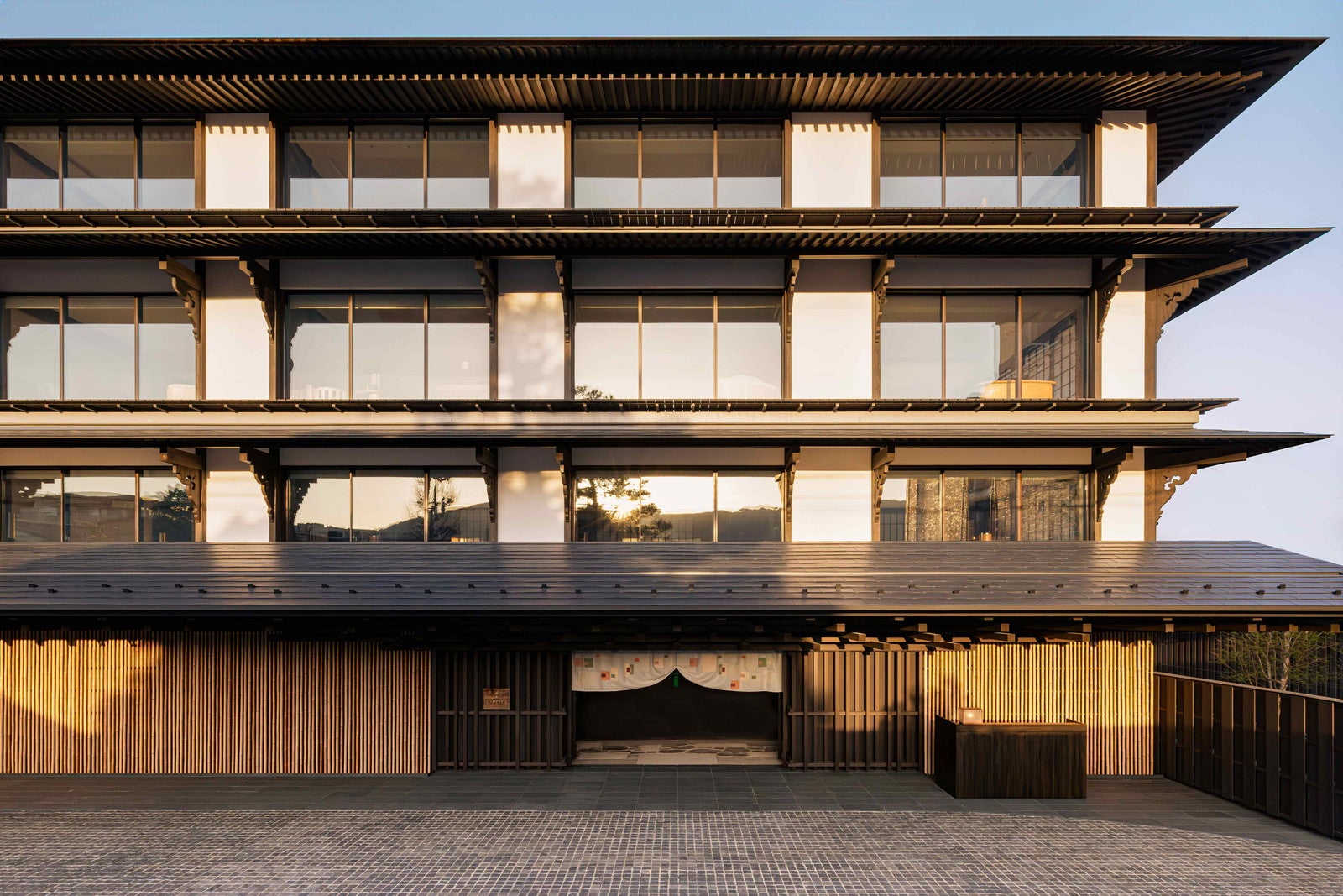 ⽇本初進出ホテル「カペラ京都」開業 町家の精神×上質なホスピタリティ、静謐な美の空間