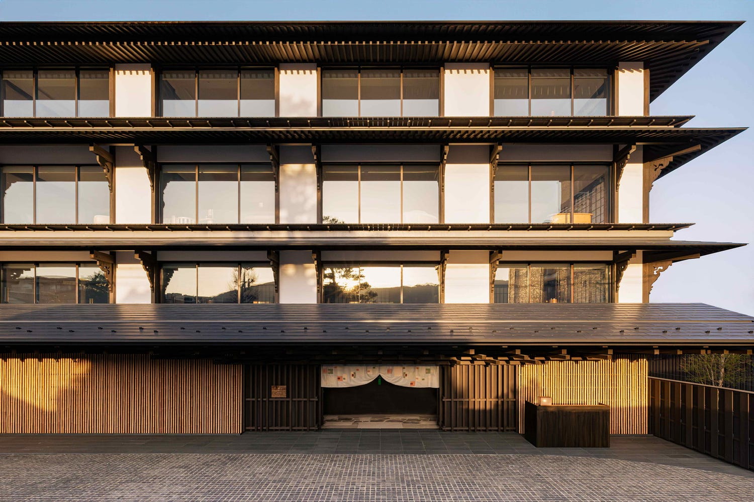 ⽇本初進出ホテル「カペラ京都」開業 町家の精神×上質なホスピタリティ、静謐な美の空間