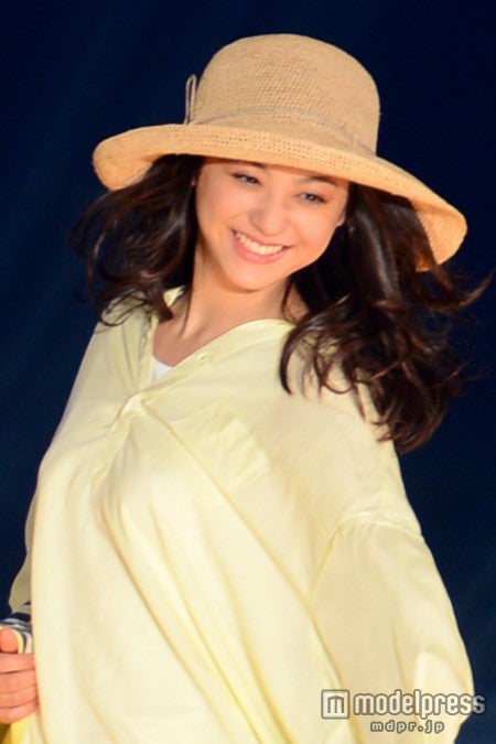 「niko and・・・」ステージに登場した池沢美緒