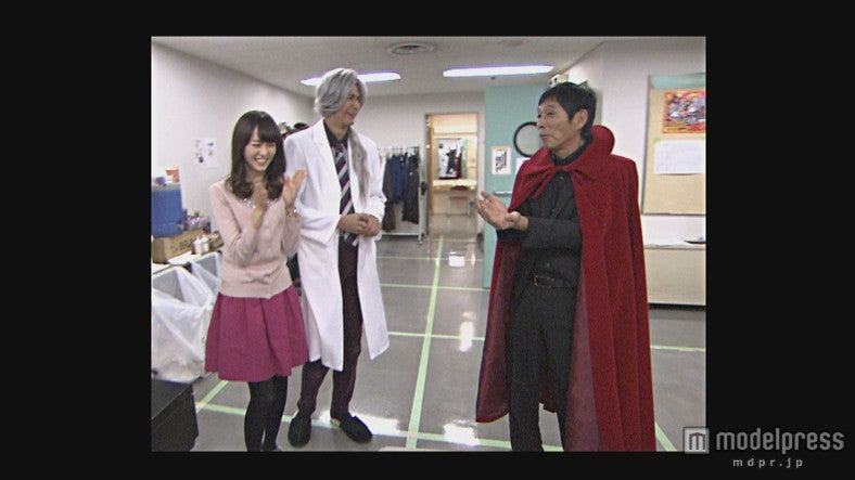 スタジオの様子／左から：桐谷美玲、速水もこみち、明石家さんま（C）日本テレビ