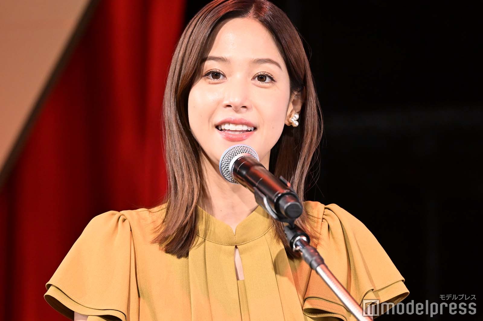 鷲見玲奈（C）モデルプレス