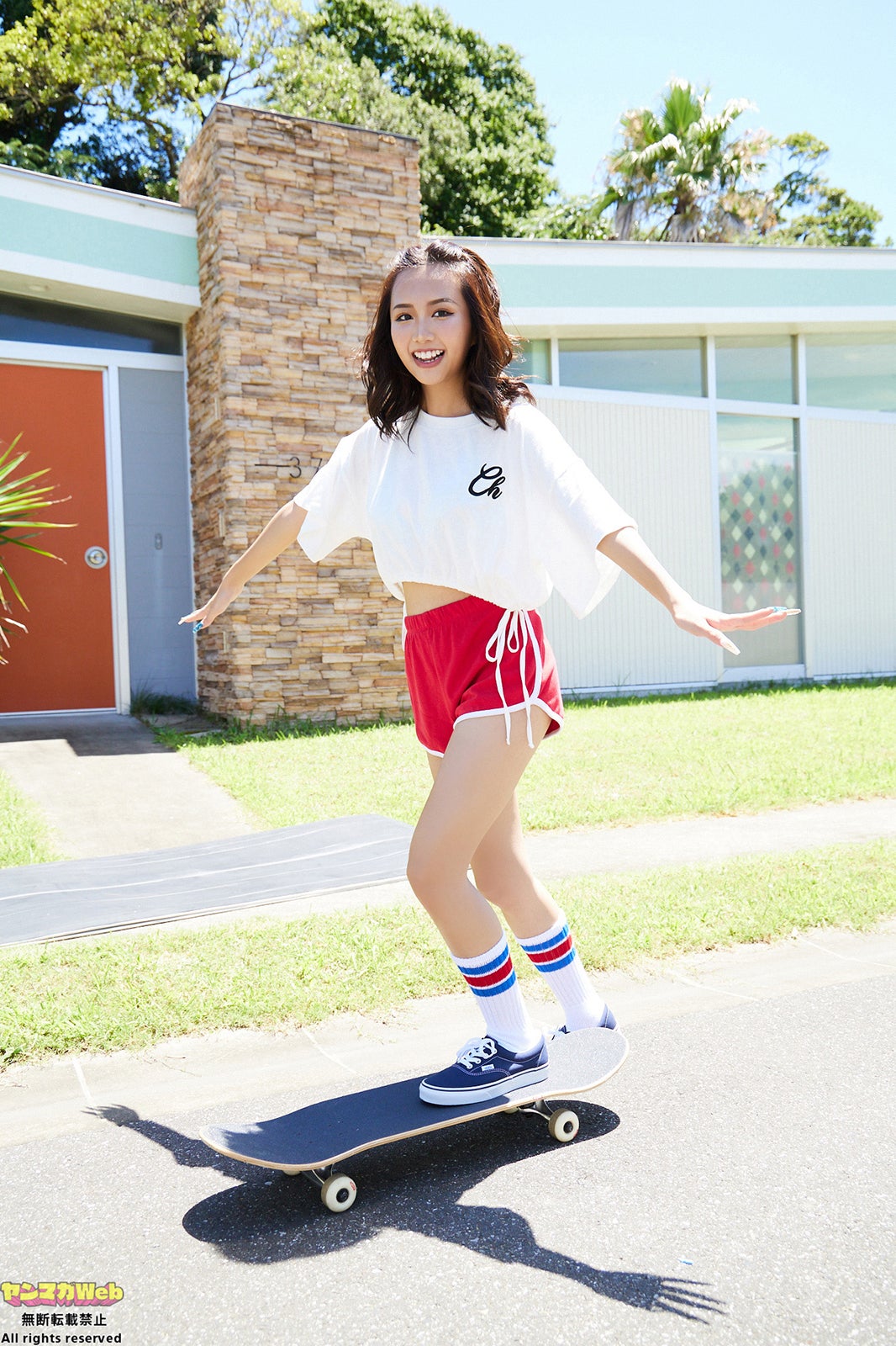 nuts」れいたぴ（山田麗華）、ヘルシー美ボディに釘付け - モデルプレス