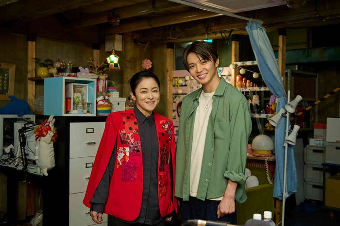 濱田マリ、佐藤大樹(C)日本テレビ