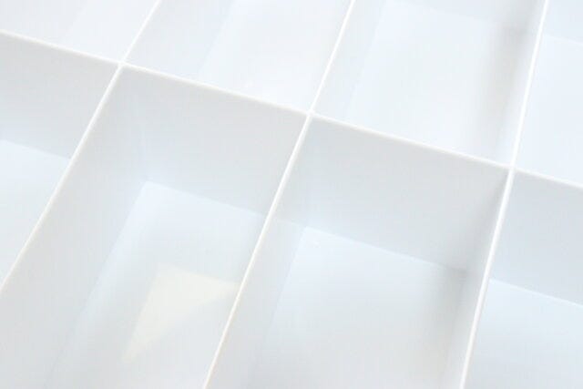 ダイソー 下着収納ケース ダイソーの下着収納ケースは仕切りがずれないからきっちり収納できる